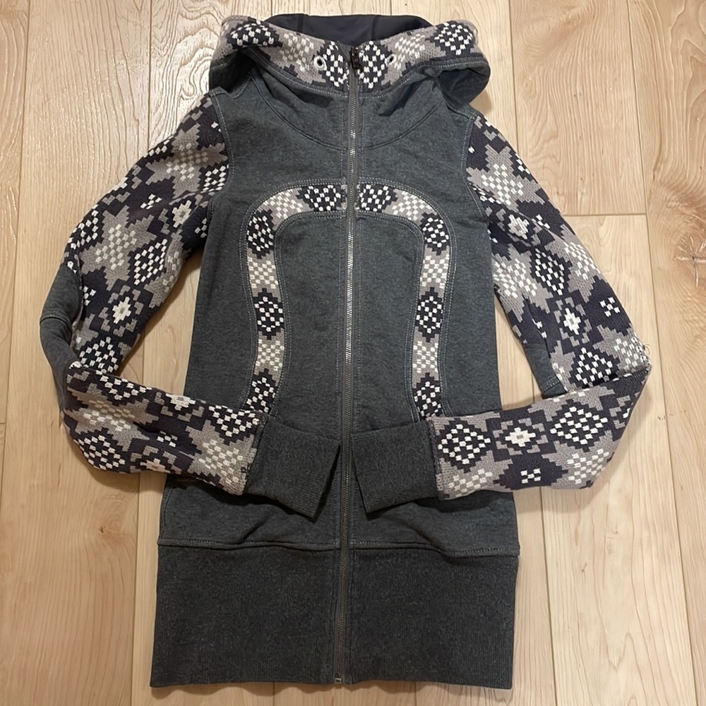 Lululemon Live Simply Ikat Apres Knit Ski Scuba Hoodie, Grey, sz 6
